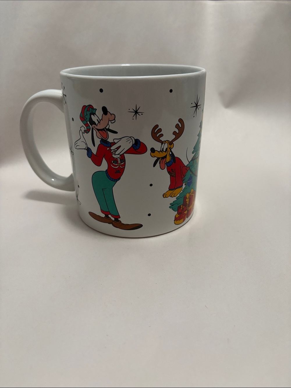 Disney Mickey and Friends 24oz Christmas mug